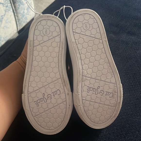 Cat & Jack Gray Toddler Sneakers - Picture 2 of 5